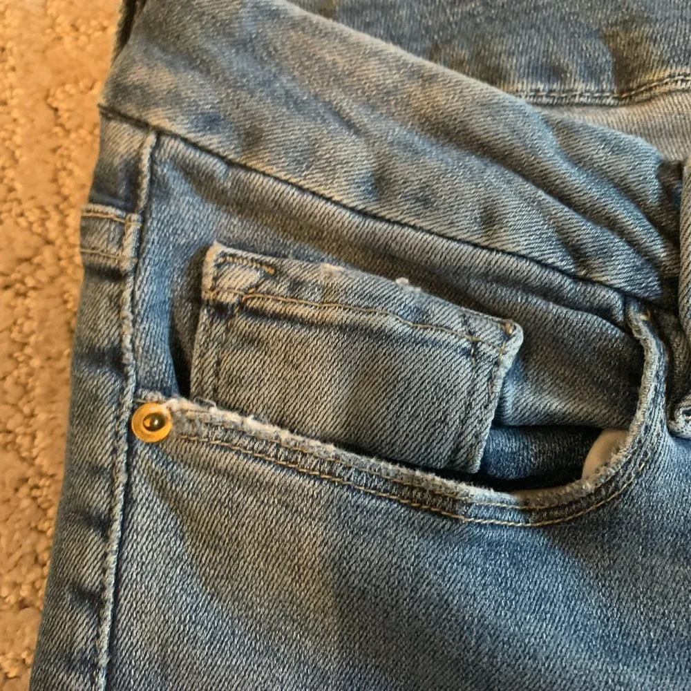Frame Denim Light Blue Cropped Ankle Jeans - Picture 6 of 8